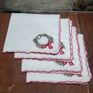 Christmas Hand Embroidered Napkins Wreath Red Bow Red Scalloped Edge Set of 4